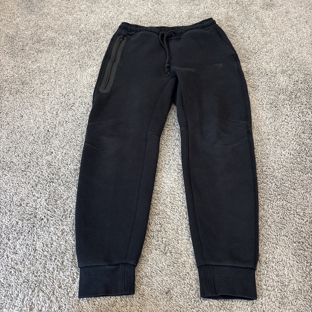 Nike Sportswear Tech Fleece Jogger Pants Mens M Black FB8002-010 Sweatpants
